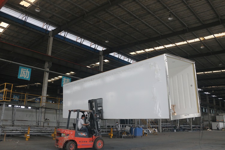 Read more about the article CarbodyGroup Personalises Refrigerated Bodies for South American Markets
